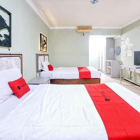 Reddoorz Near Stadion Semeru Lumajang Jawa Timur Bagian luar foto