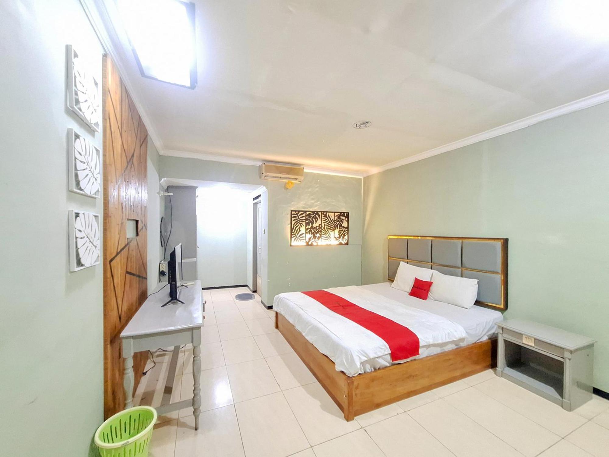 Reddoorz Near Stadion Semeru Lumajang Jawa Timur Bagian luar foto