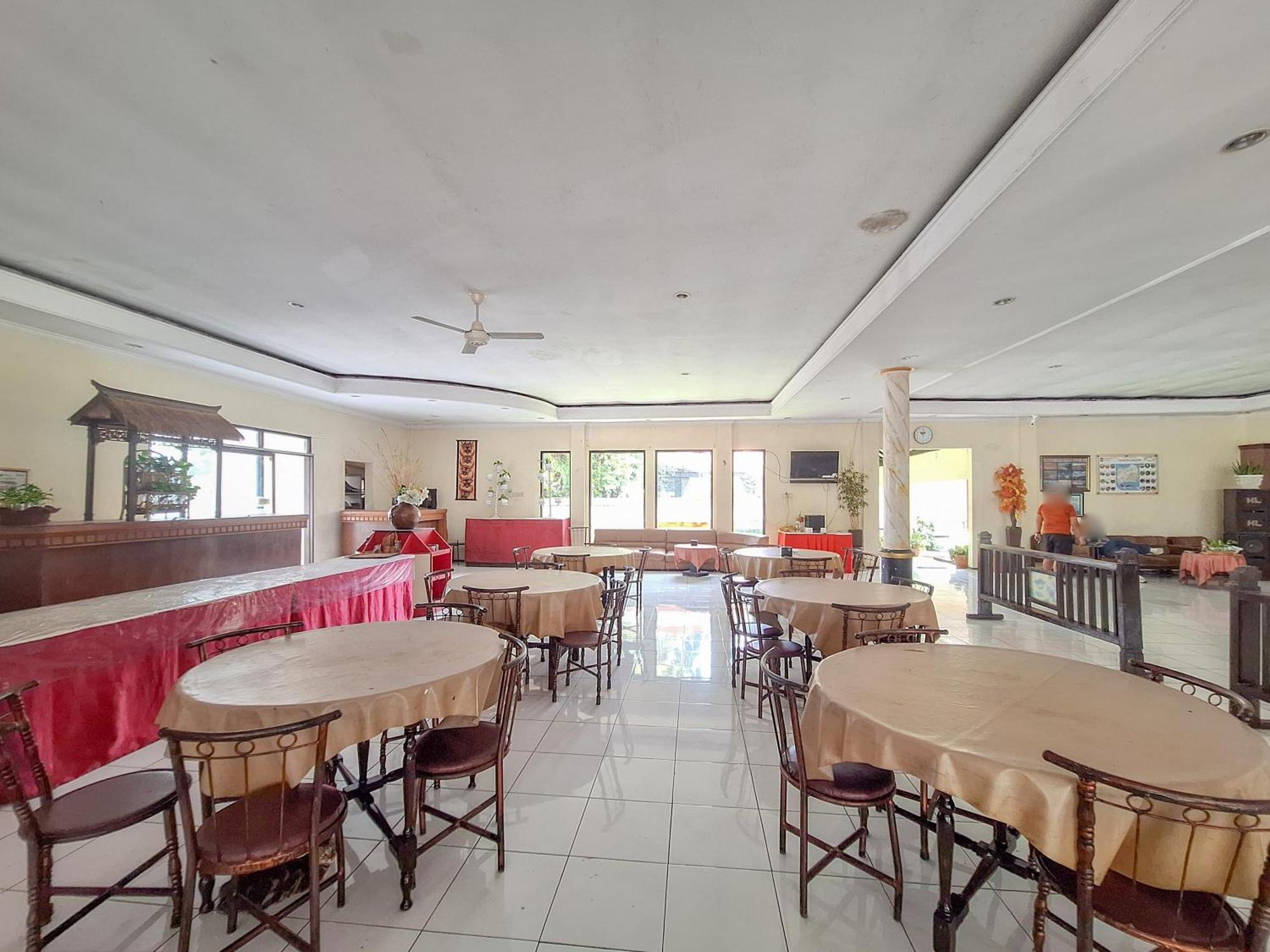 Reddoorz Near Stadion Semeru Lumajang Jawa Timur Bagian luar foto